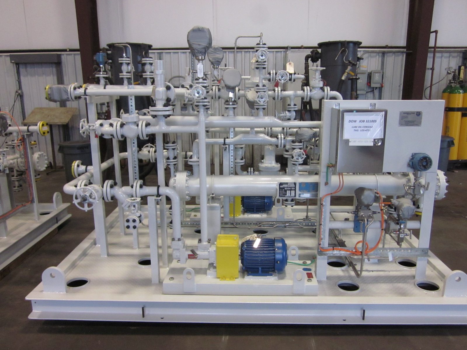 Lube oil console